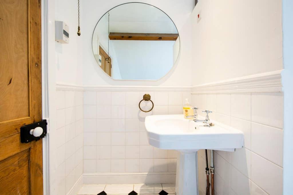 Clifton Spacious 3 Bed Apt & Parking - Simplycheckin Bristol Exterior photo