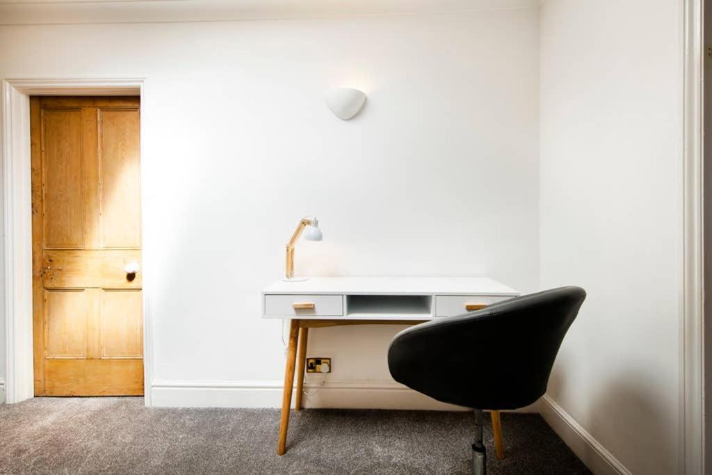 Clifton Spacious 3 Bed Apt & Parking - Simplycheckin Bristol Exterior photo